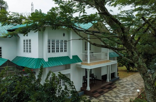 Moolakadai House | Spacious 7-bedroom bungalow in lovely Munnar with WiFi
