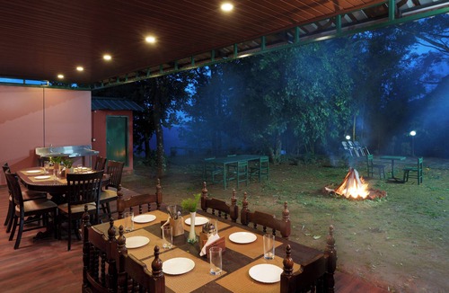 Moolakadai House | Spacious 7-bedroom bungalow in lovely Munnar with WiFi