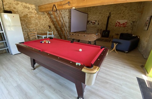 Lafage House | Spacious 7 bedroom house with two acres of gardens, outdoor pool and games room