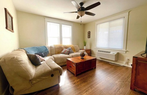 Donegal House | Spacious 7-bedroom house in charming Donegal with WiFi and AC