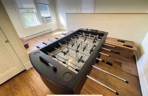Donegal House | Spacious 7-bedroom house in charming Donegal with WiFi and AC