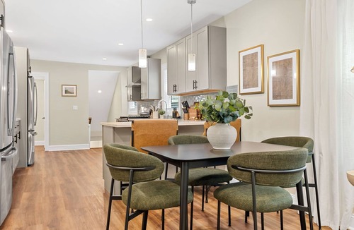 Winter Hill Apartment | Spacious 7BD/7BR Home in Somerville, 10 mins to Boston, Harvard, MIT