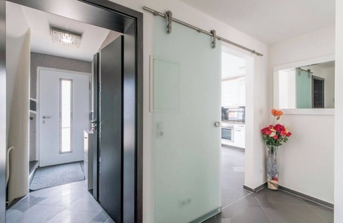 Dohren-Wulfel House | Spacious 8-bedroom house in wonderful Hannover with WiFi near the fair.