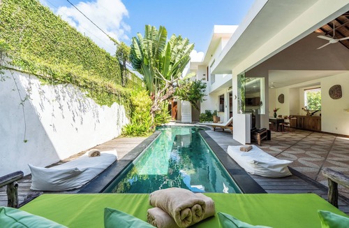 Drupadi Villa | Spacious 8 Bedroom Villa Central Seminyak