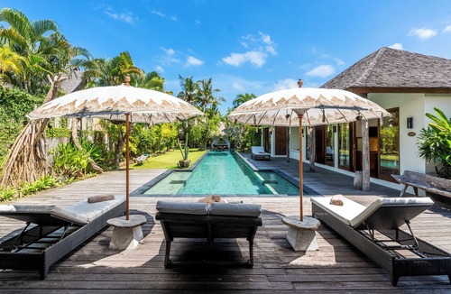 Drupadi Villa | Spacious 8 Bedroom Villa Central Seminyak