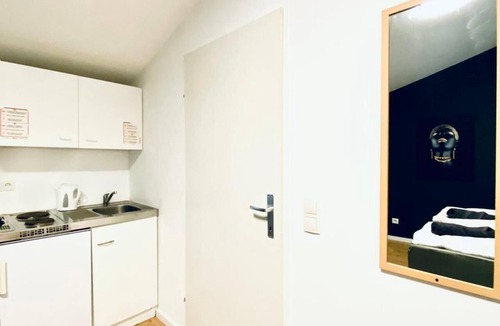 Matzleinsdorf Apartment | Spacious 8BR Apt with Terrace 16P