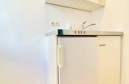 Matzleinsdorf Apartment | Spacious 8BR Apt with Terrace 16P