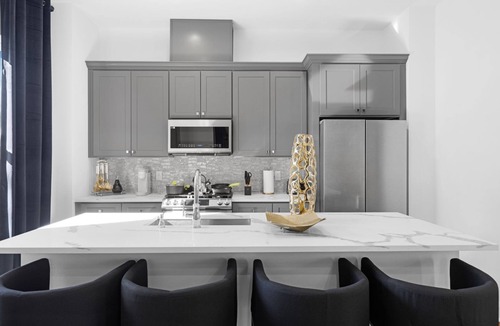 Northside House | Spacious 8BR Duplex w/Rooftop & EV — Sleeps 16+