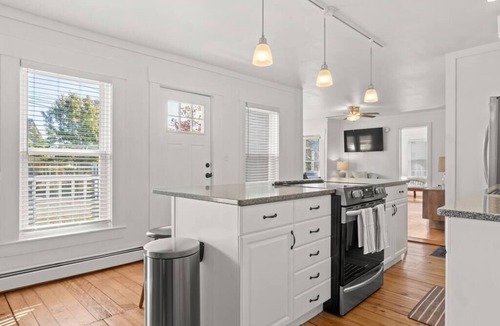 Ludlow House | Spacious 9-BR Downtown Residence 3-Min to Okemo
