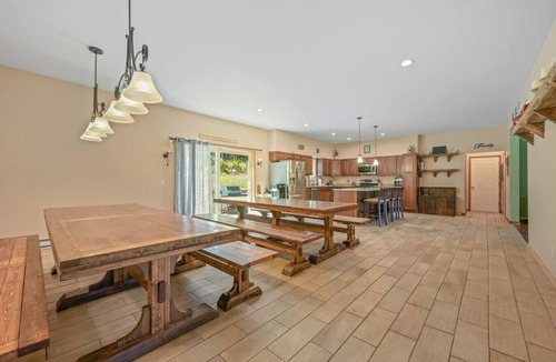 Andes House | Spacious 9BR Catskills Retreat Views + Game Room