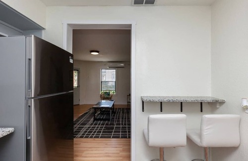 Des Moines House | Spacious 9BR Home~Ideal for Groups~Near Downtown