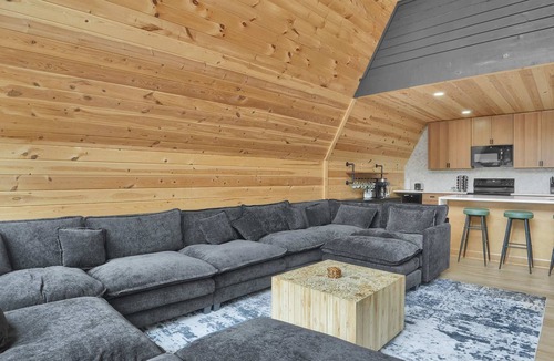 Blakeslee Cabin | Spacious A-Frame | Hot Tub | Movie Room | Firepit
