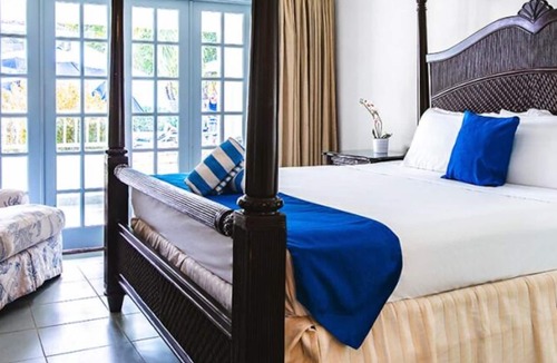 Hastings Hotel | Spacious Accommodation w/Pool View! Outdoor Pool & FREE Parking