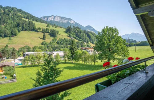 Itter Apartment | Spacious accommodation, 1.2 km to the ski lift