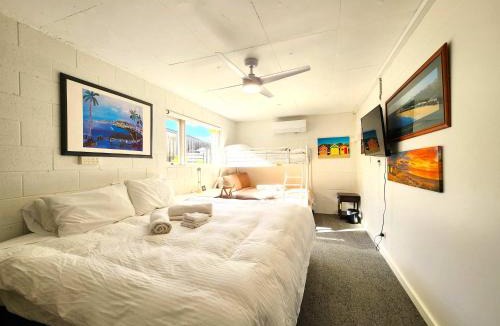 Highett House | Spacious Aloha Suite with Full Kitchen, Southland, Golf Nearby