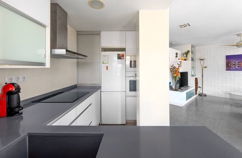 Canet de Berenguer Apartment | Spacious 'Amplio Canet' Apartment with Shared Pool, Wi-Fi, and Air Conditioning