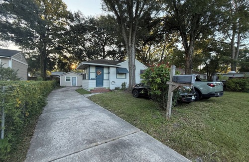 Southside House | Spacious and beautiful 4-bedroom house in the center of Jacksonville city.