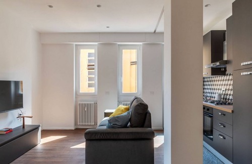 Universita Apartment | Spacious and bright 61 square meters apartment, perfect for two people, located on the fifth and top floor of a building with an elevator (NOT accessible to disabled guests).The property is located very close to Rome Tiburtina Station (400 meters), makin