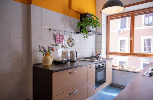 Gianicolense Apartment | Spacious and bright apartment in the strategic point between Trastevere and Testaccio.Situated in the building on the first floor with lift and the doorman.The house has a very comfortable subdivision of the spaces offering the bedrooms their privacy.Ent