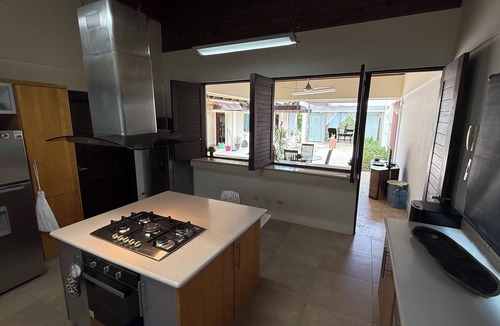 Bavaro Villa | Spacious and bright centrally located villa perfect for groups or families.