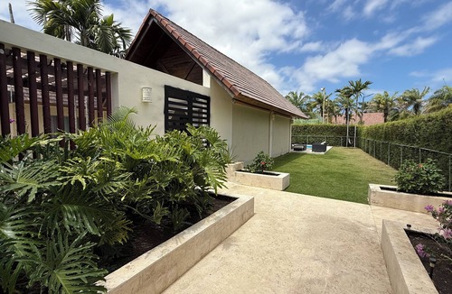 Bavaro Villa | Spacious and bright centrally located villa perfect for groups or families.