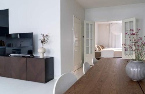 Punavuori Apartment | Spacious and central apartment with private sauna