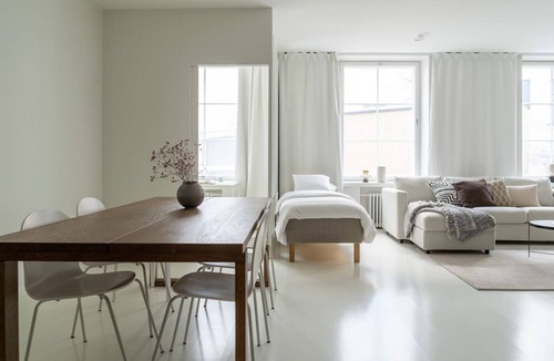 Punavuori Apartment | Spacious and central apartment with private sauna