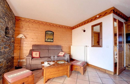Reberty Apartment | Spacious and comfortable flat near slopes with balcony