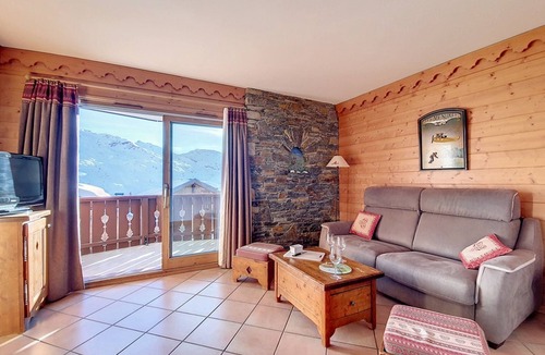 Reberty Apartment | Spacious and comfortable flat near slopes with balcony