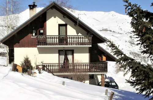 Le Corbier Ski Chalet | Spacious and comfortable chalet with pool table, near lifts
