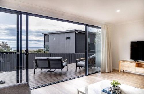 Bicheno House | Spacious and Convenient - Azure Retreat