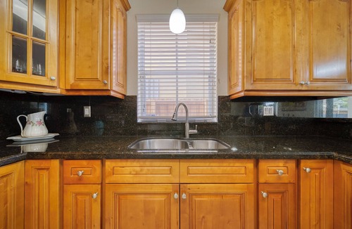 Ludlam House | Spacious and cozy 4-bedroom house with pool- Palmetto Eliptic Miami