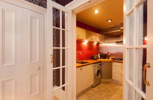 Haymarket Apartment | Spacious and elegant two-bedroom apartment. Sleeps 6.