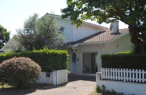 Andernos-les-Bains House | Spacious and bright villa in Andernos 200M from the Beach, sleeps 8-10