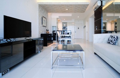 Surabaya Apartment | Spacious And Homey 2Br At The Via And The Vue Apartment