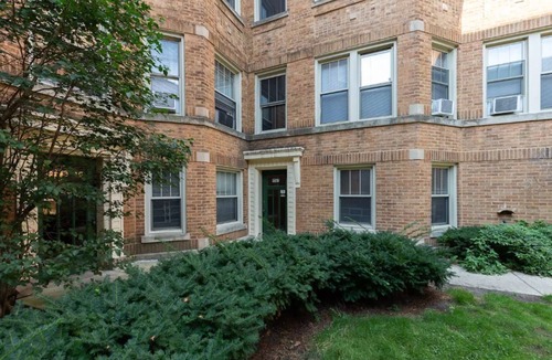 Ravenswood House | Spacious and Inviting 2BR in Lovely Lincoln Square