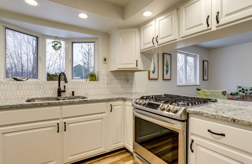 Wasilla House | Spacious and Lakefront Wasilla Home