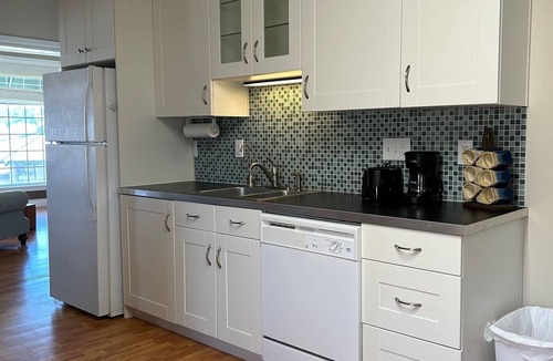 Roundup Apartment | Spacious and light filled apartment in downtown Roundup, MT