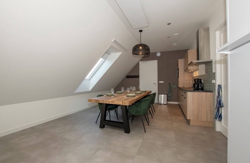 Leidschendam Apartment | Spacious and luxurious 4 to 6 person apartment.