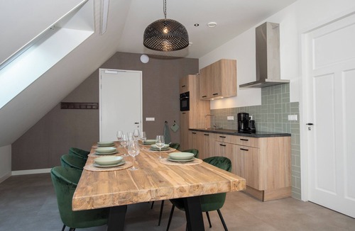 Leidschendam Apartment | Spacious and luxurious 4 to 6 person apartment.