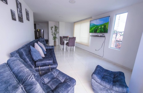 Cartago Apartment | SPACIOUS AND LUXURIOUS APARTASUITE IN THE CENTER OF THE CITY