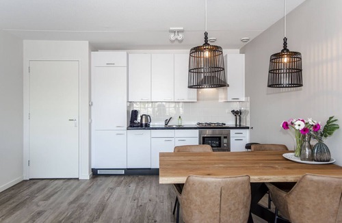 Merenwijk Apartment | Spacious and luxurious first flloor apartment with balcony- Kaag (12)