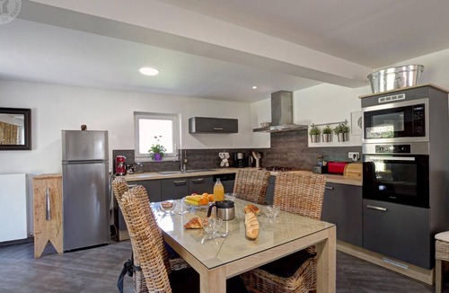 Pilat Rhodanien Cottage | Spacious and modern cottage with terrace in the heart of nature