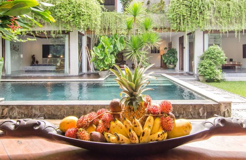 Batubelig Villa | Spacious and Modern 3BR Villa Walk to Batu Beliq Beach