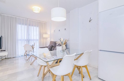 Centro - Sagrario Apartment | Spacious and modern Apartment with free parking in the heart of Granada 3