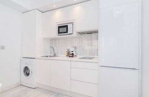 Centro - Sagrario Apartment | Spacious and modern Apartment with free parking in the heart of Granada 8
