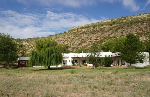 Cornville House | Spacious and modern comforts on a southwest ranch