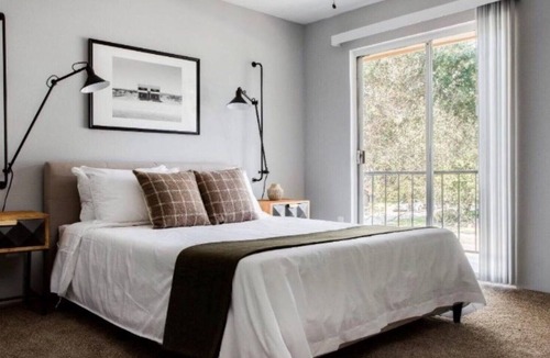 The Galleria Apartment | Spacious and Modern Hotel Suites with Heated Pool, Gym and Hot Tub!