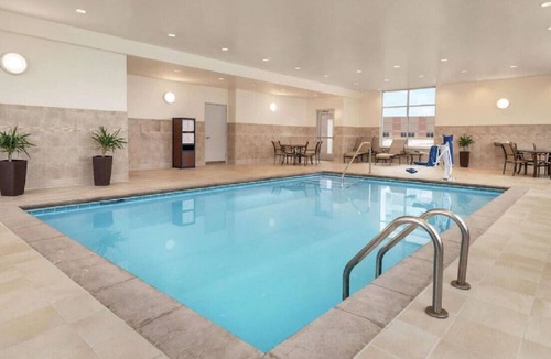 Brooklyn Park House | Spacious and Naturally Lit Room w/ Free Breakfast