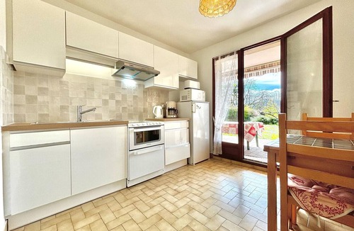 Annecy-le-Vieux Apartment | Spacious and quiet with private garden - Parking included, pets allowed